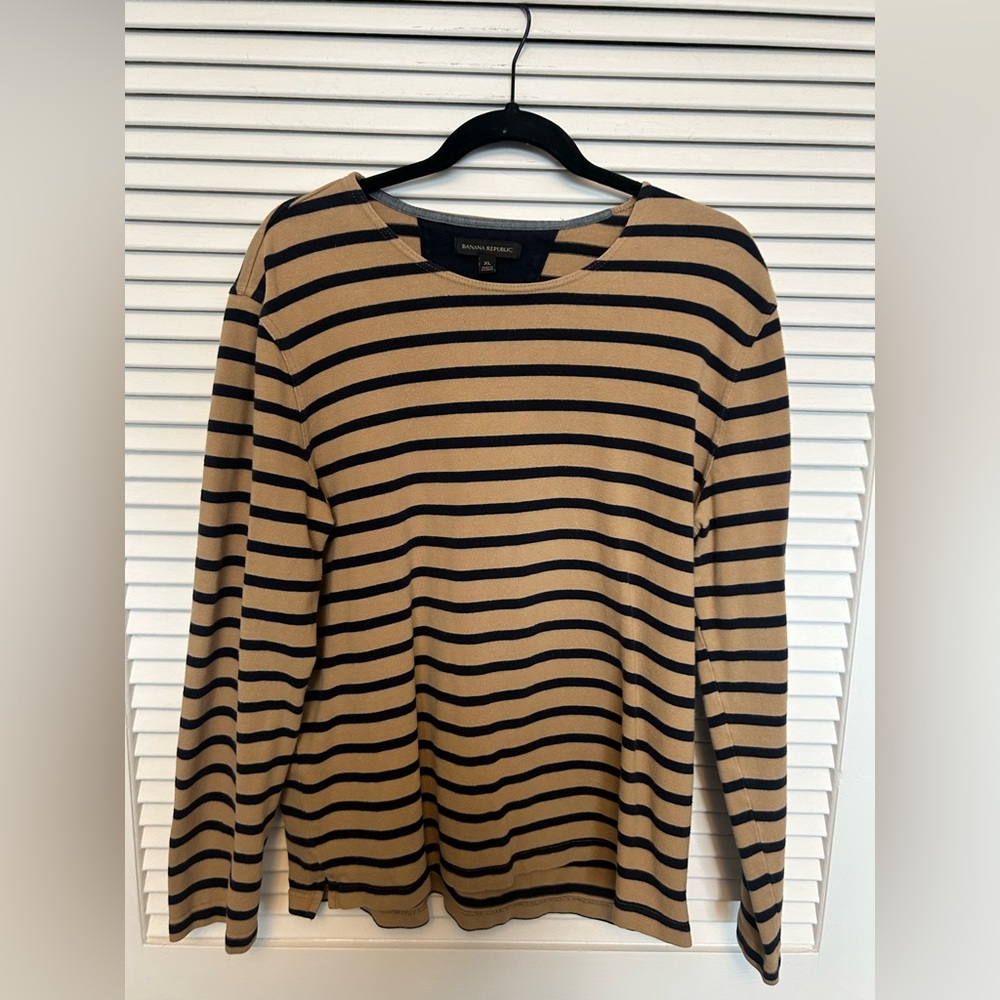 Banana Republic Men’s Camel and Black Striped Long Sleeve Tee